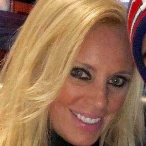 Meet your Posher, Posh